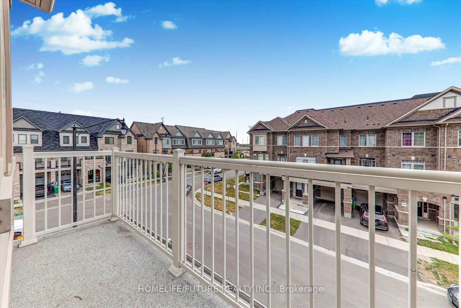 Photo 25 of 44 Haymarket Drive, Brampton, Northwest Brampton — HOMEH