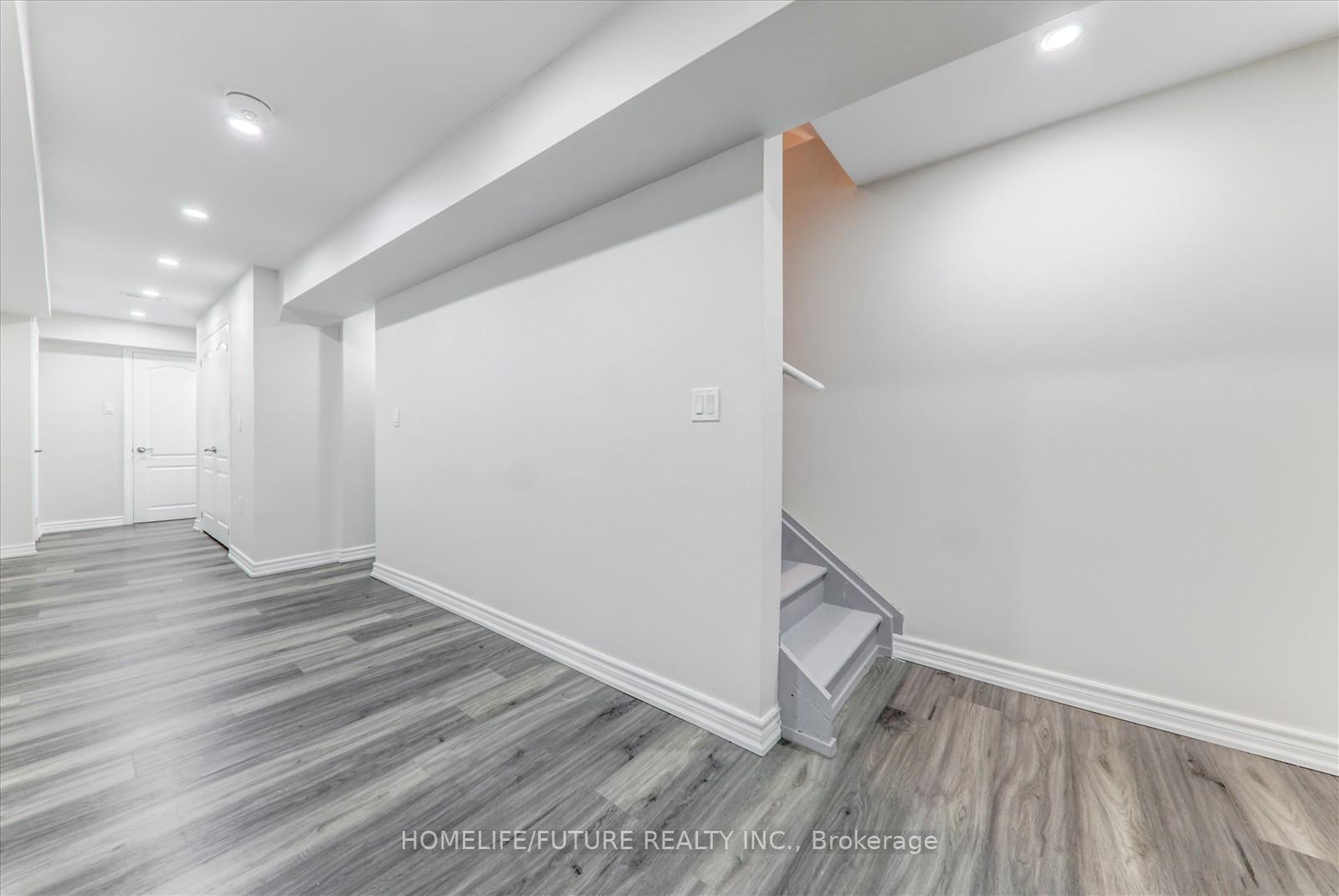 Photo 31 of 44 Haymarket Drive, Brampton, Northwest Brampton — HOMEH