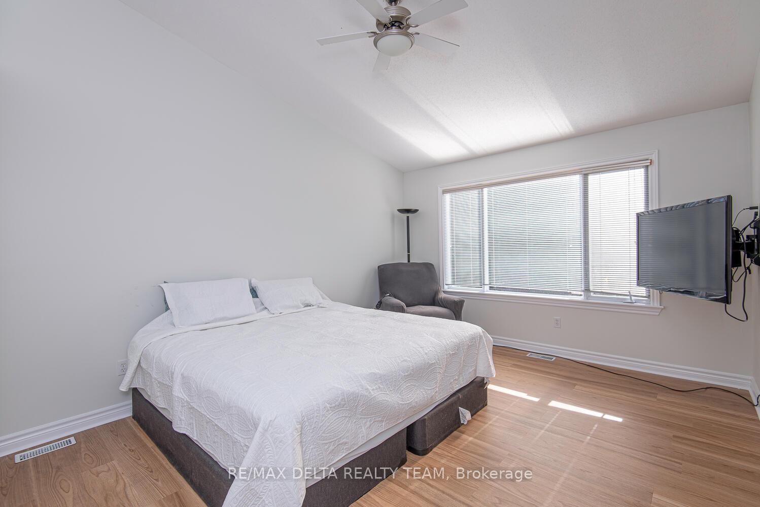 Photo 15 of 8 Spinney Way, Ottawa, Barrhaven - Longfields — HOMEH
