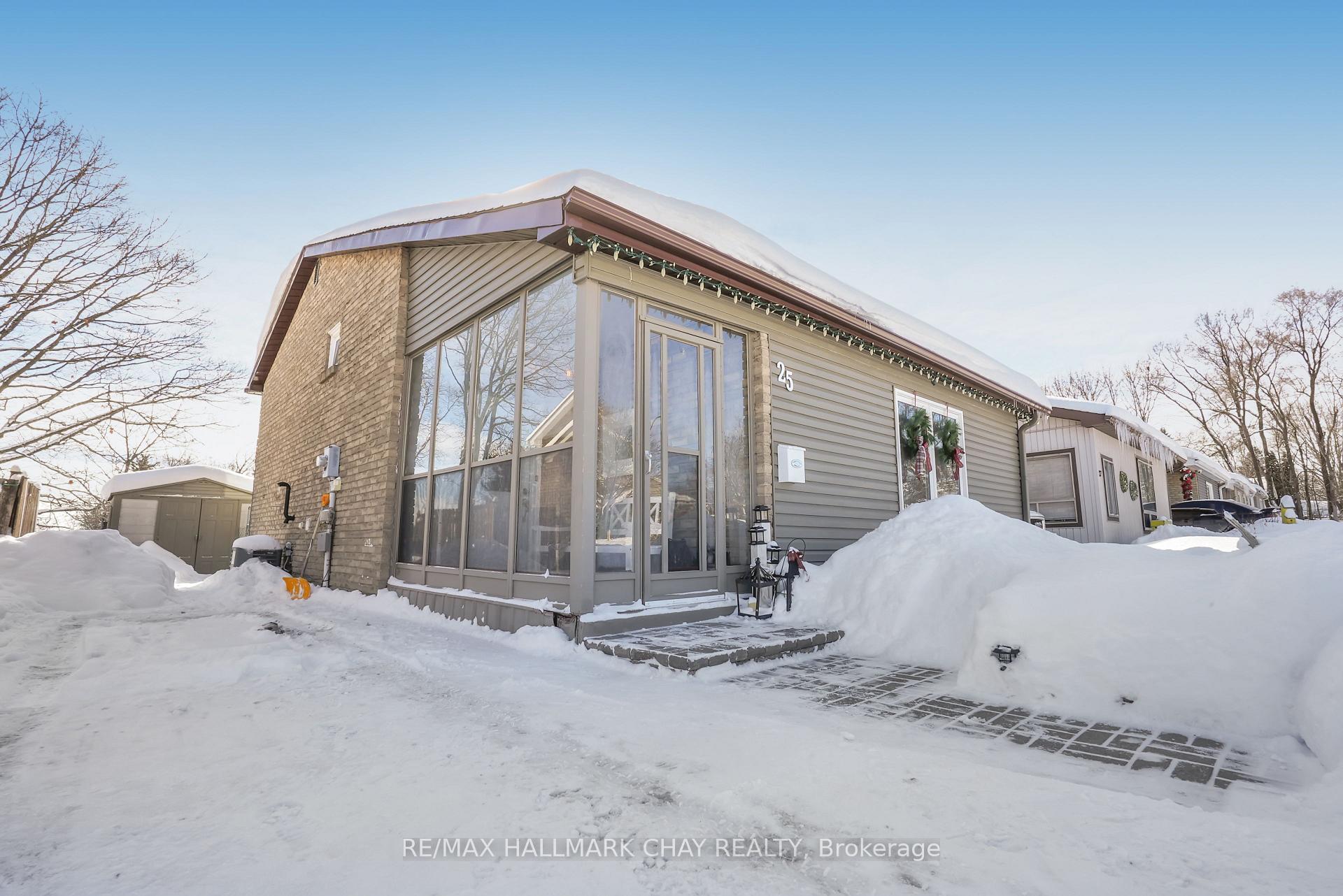 Photo 15 of 25 Shelley Lane, Barrie, Letitia Heights — HOMEH