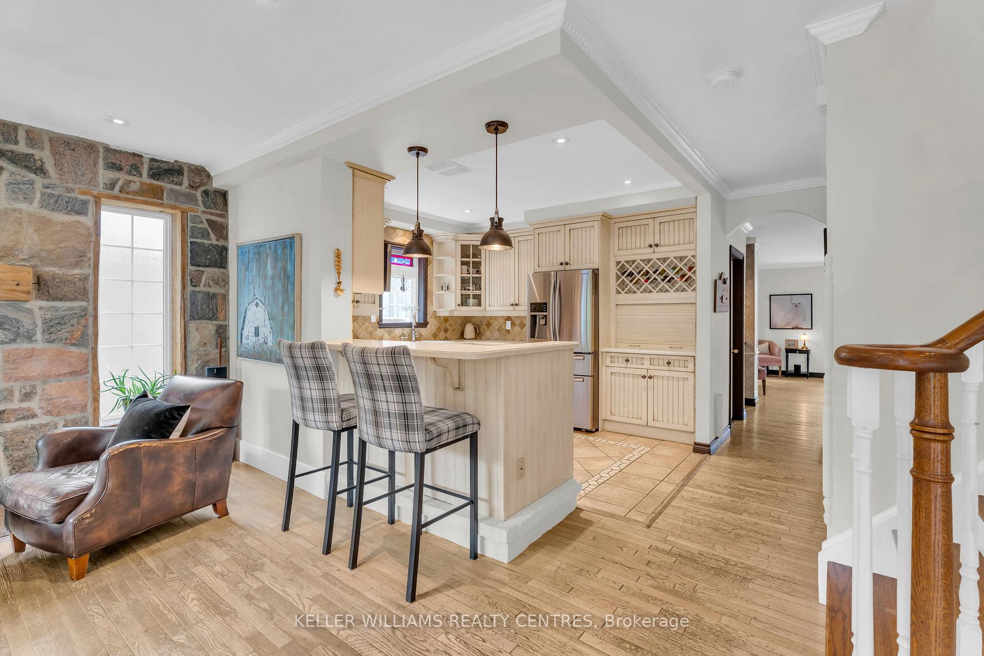 Photo 8 of 80 Connaught Avenue, Aurora, Aurora Village — HOMEH