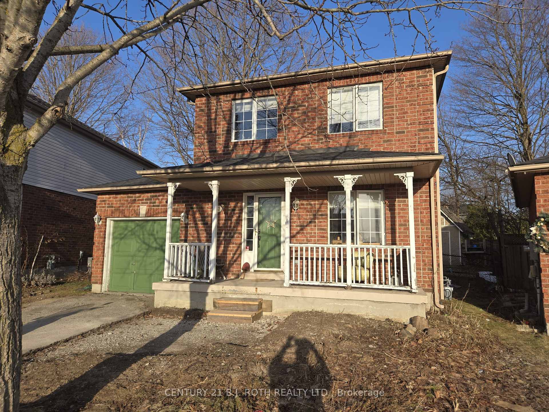 Photo 2 of 33 Wice Road, Barrie, Holly — HOMEH