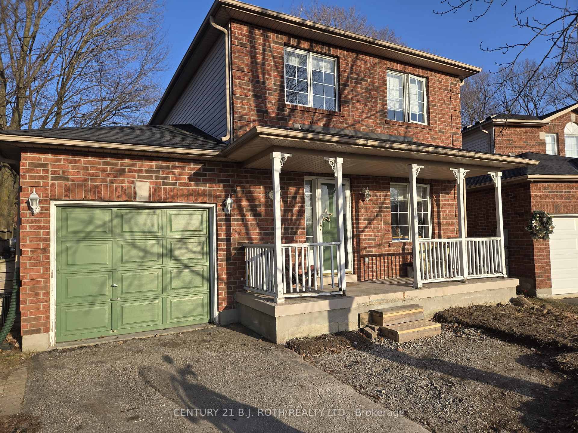 Photo 3 of 33 Wice Road, Barrie, Holly — HOMEH