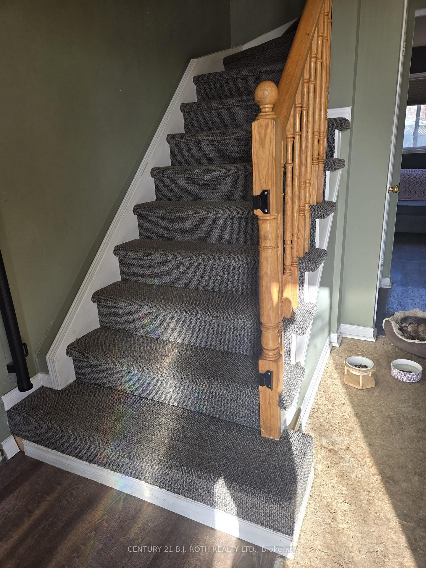 Photo 4 of 33 Wice Road, Barrie, Holly — HOMEH