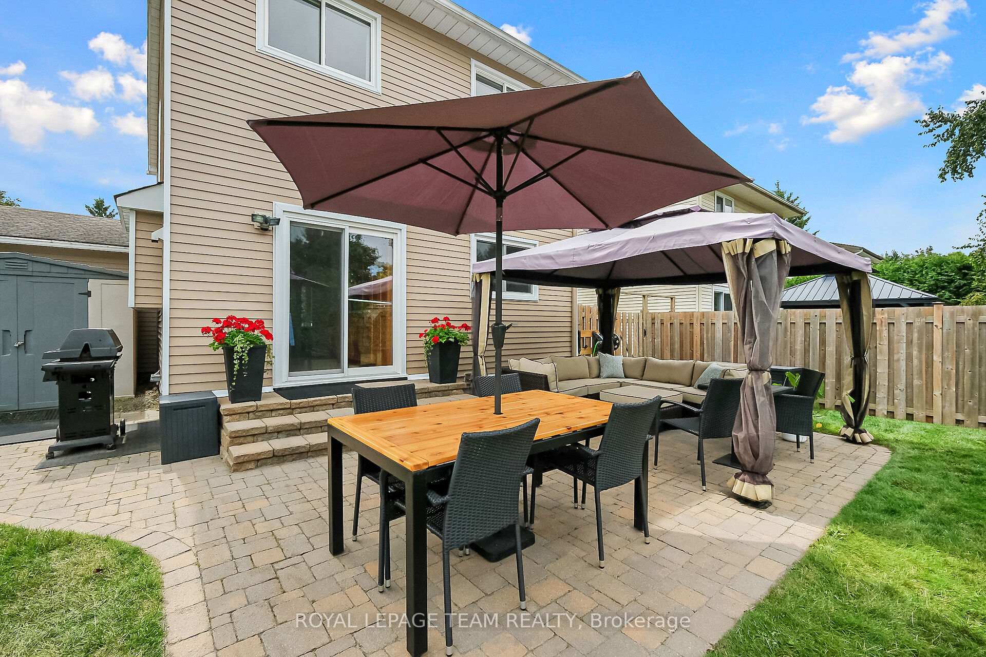 Photo 31 of 12 Bartley Cres, Ottawa, Barrhaven - On the Green — HOMEH