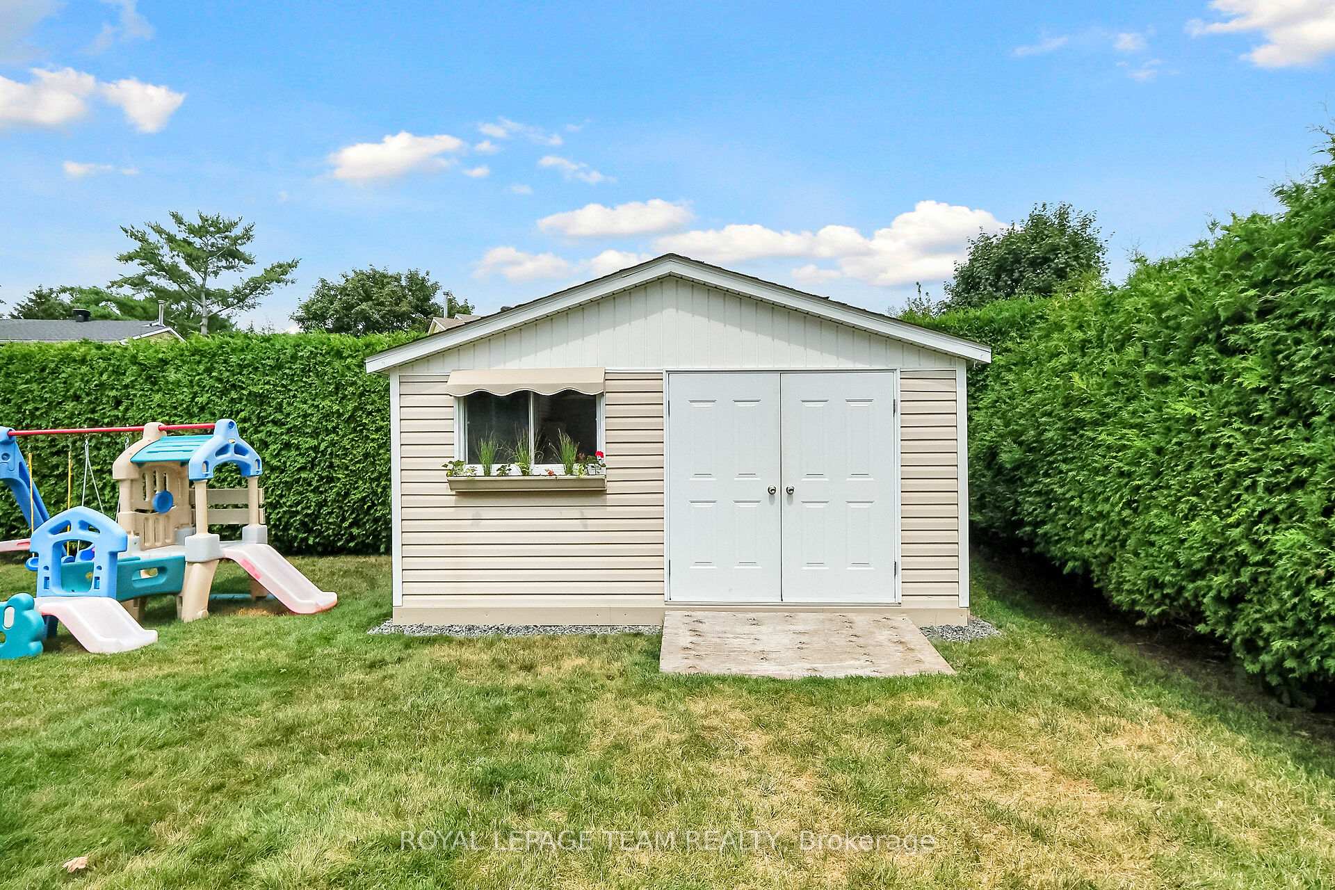 Photo 33 of 12 Bartley Cres, Ottawa, Barrhaven - On the Green — HOMEH