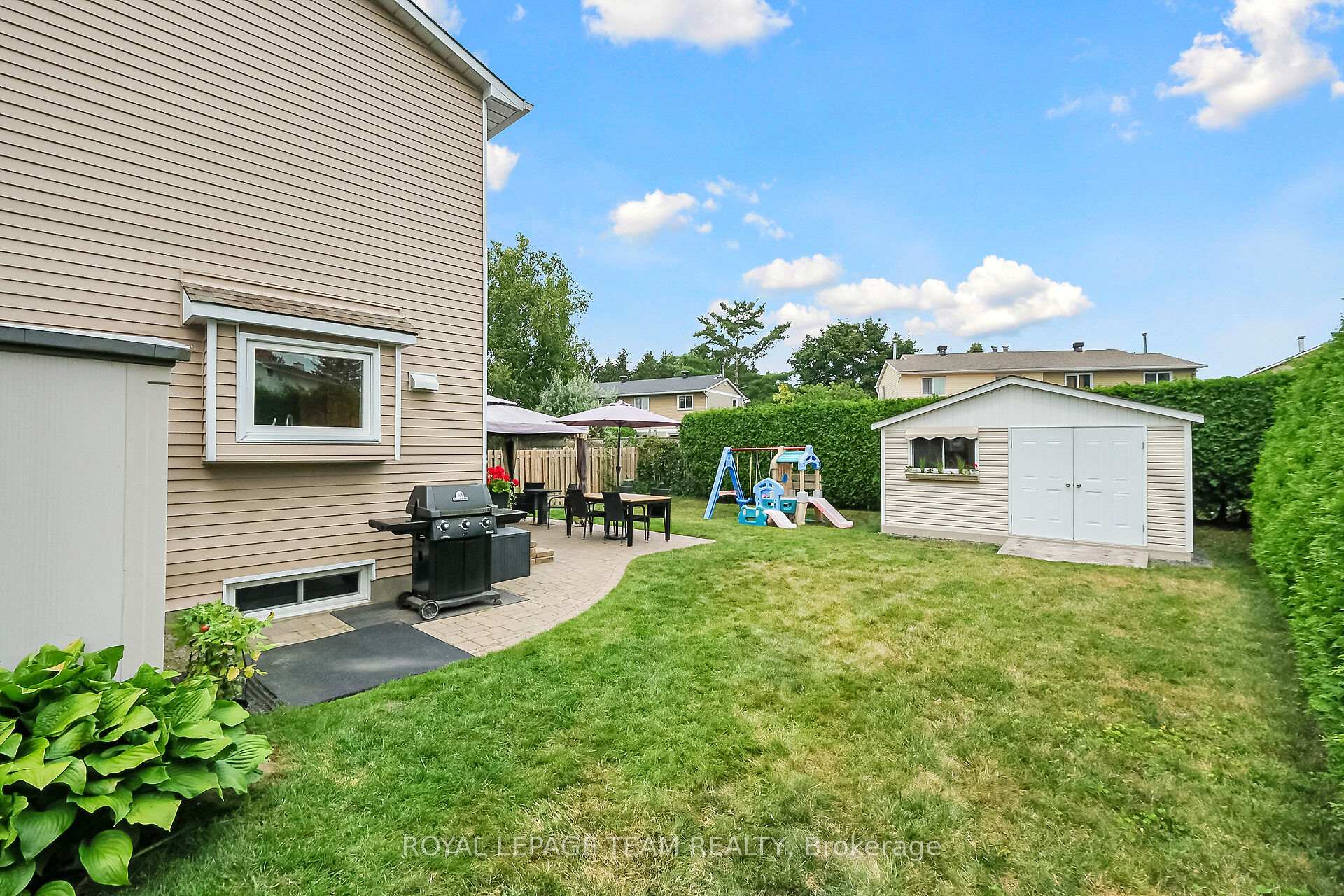 Photo 35 of 12 Bartley Cres, Ottawa, Barrhaven - On the Green — HOMEH
