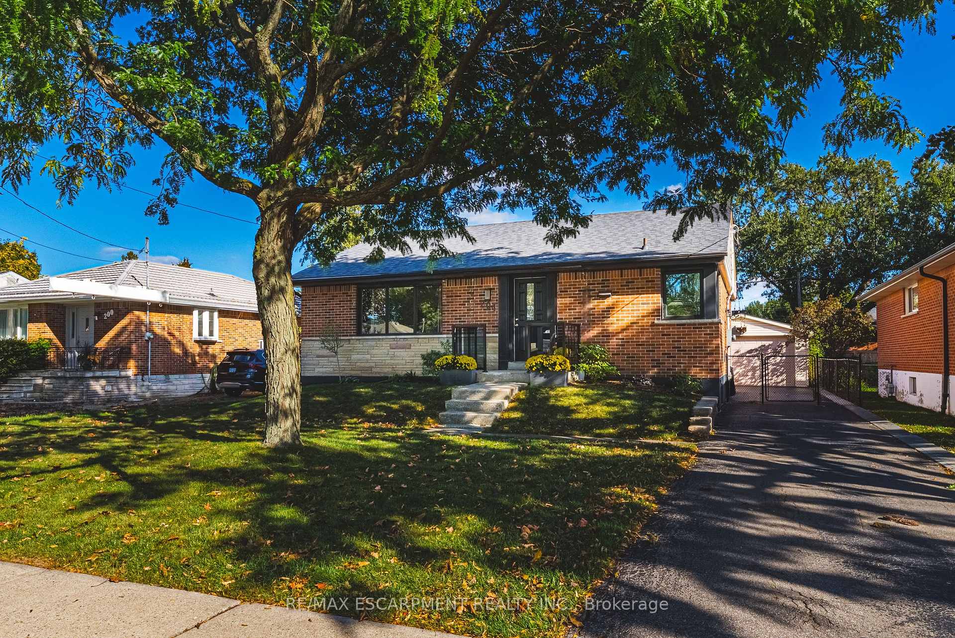 Front of 204 Fernwood Boulevard
