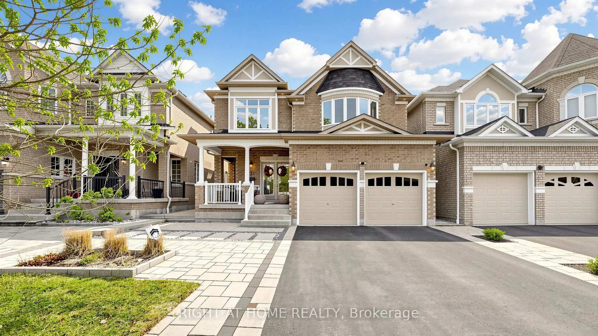 Photo 2 of 121 Sharplin Drive, Ajax, South East — HOMEH