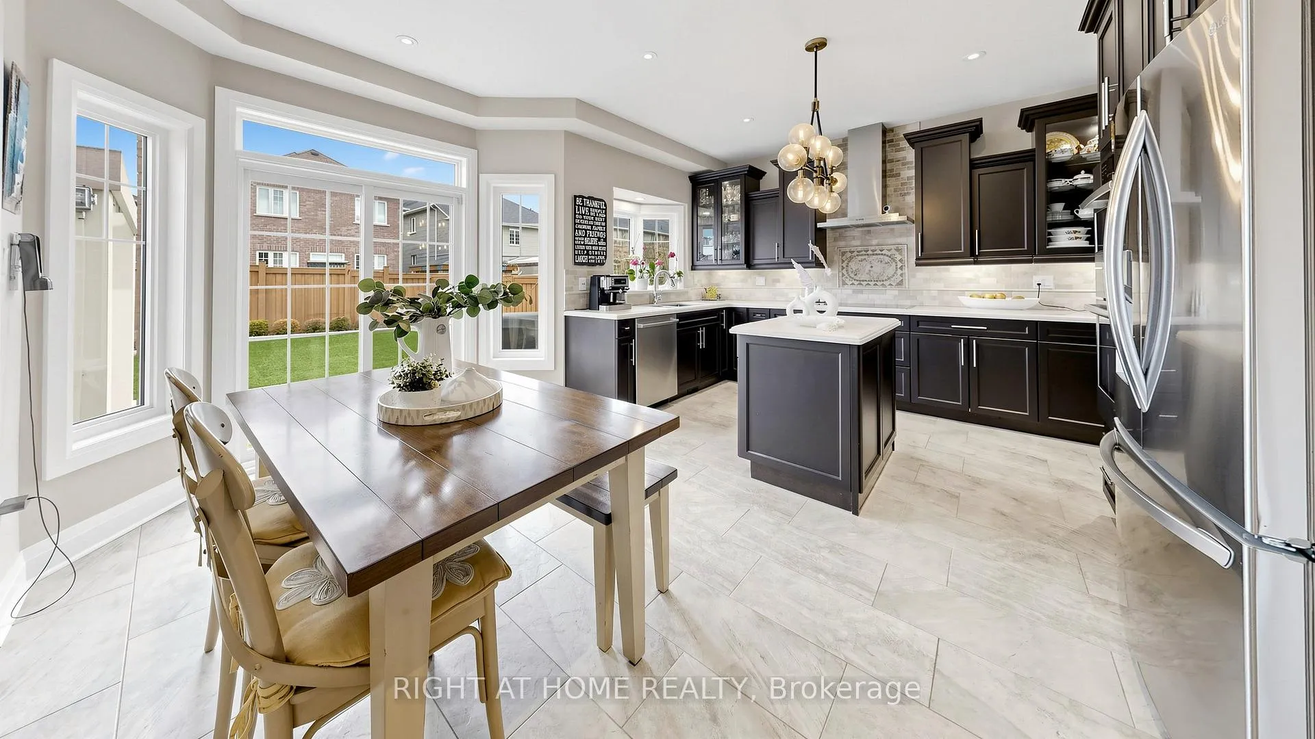 Photo 18 of 121 Sharplin Drive, Ajax, South East — HOMEH