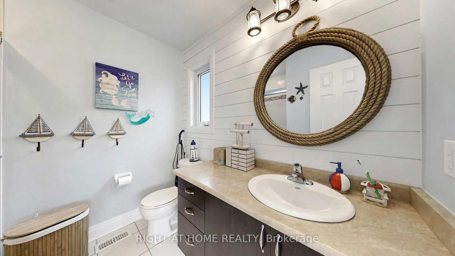 Photo 37 of 121 Sharplin Drive, Ajax, South East — HOMEH