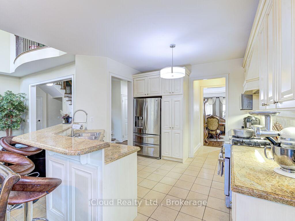 Photo 10 of 3 Vissini Way, Brampton, Bram East — HOMEH