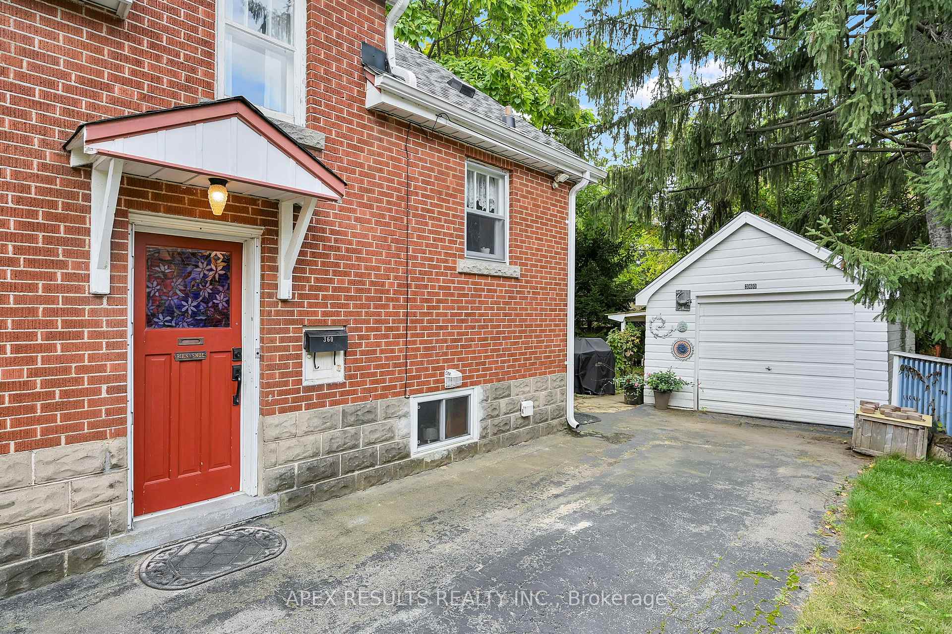 Photo 36 of 360 Guelph Line, Burlington, Brant — HOMEH