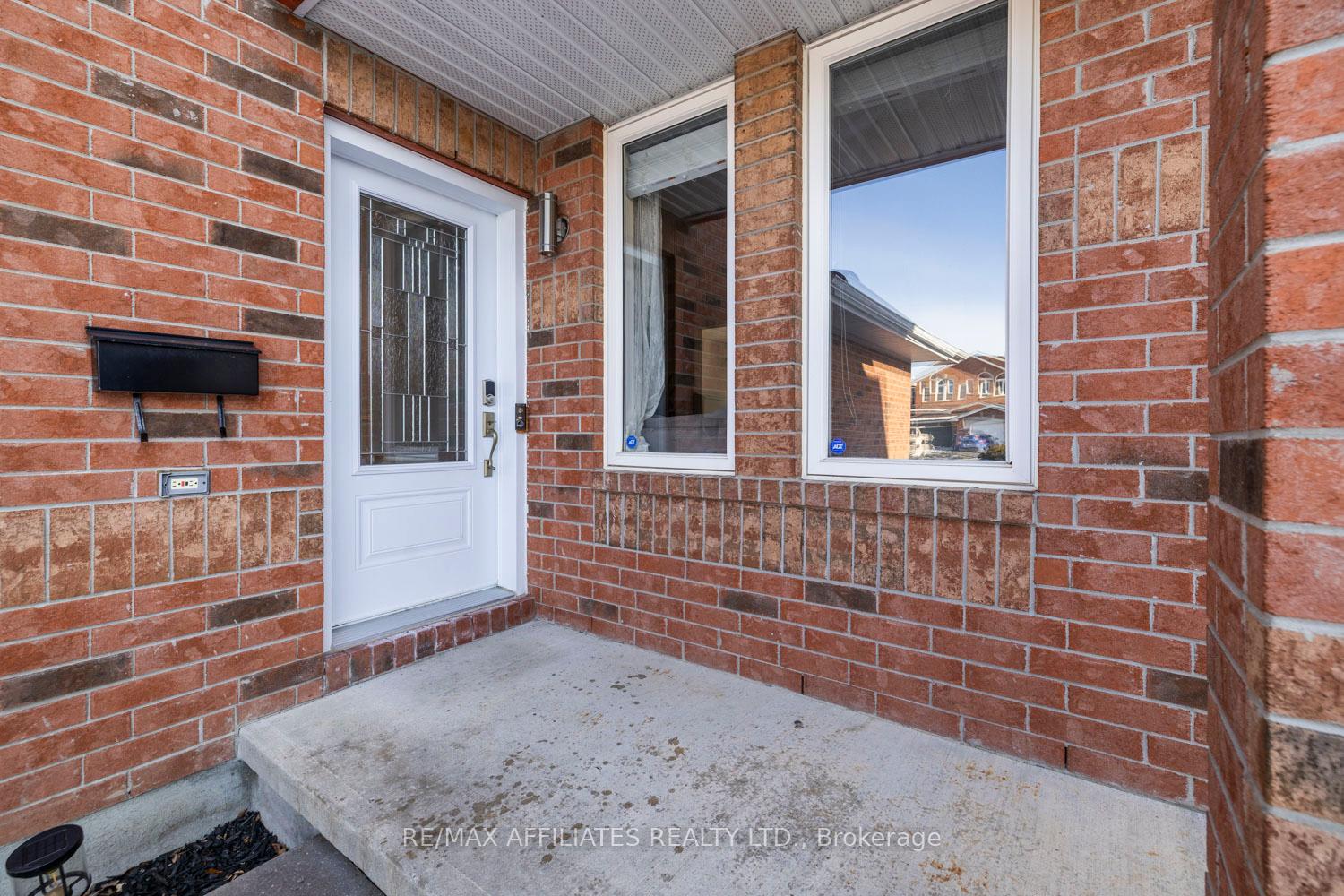 Photo 6 of 172 Mountshannon Drive, Ottawa, Barrhaven - Longfields — HOMEH