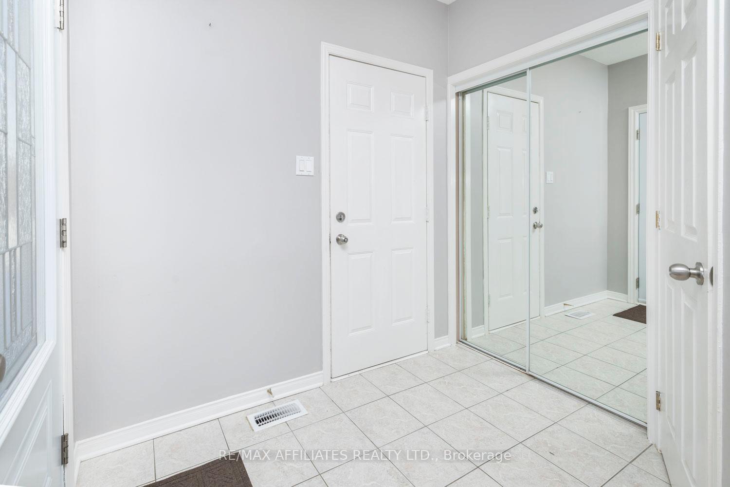 Photo 8 of 172 Mountshannon Drive, Ottawa, Barrhaven - Longfields — HOMEH