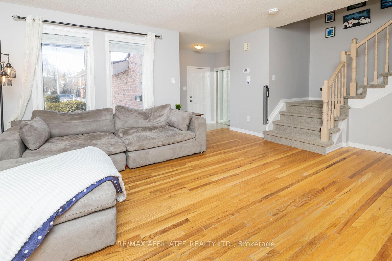 Photo 13 of 172 Mountshannon Drive, Ottawa, Barrhaven - Longfields — HOMEH