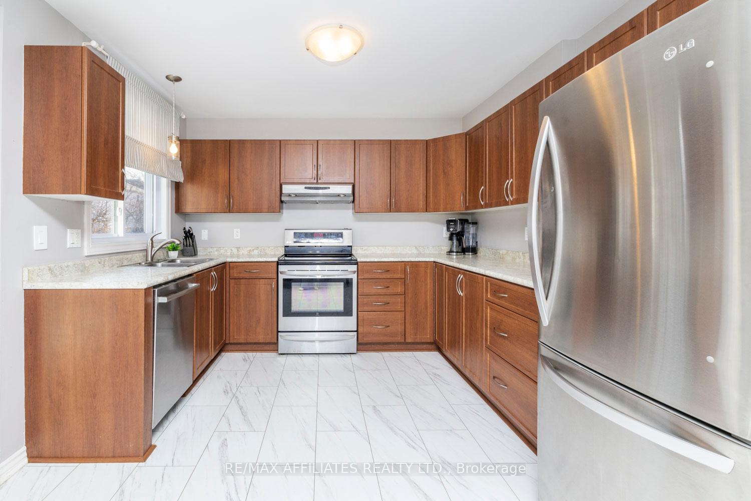 Photo 18 of 172 Mountshannon Drive, Ottawa, Barrhaven - Longfields — HOMEH
