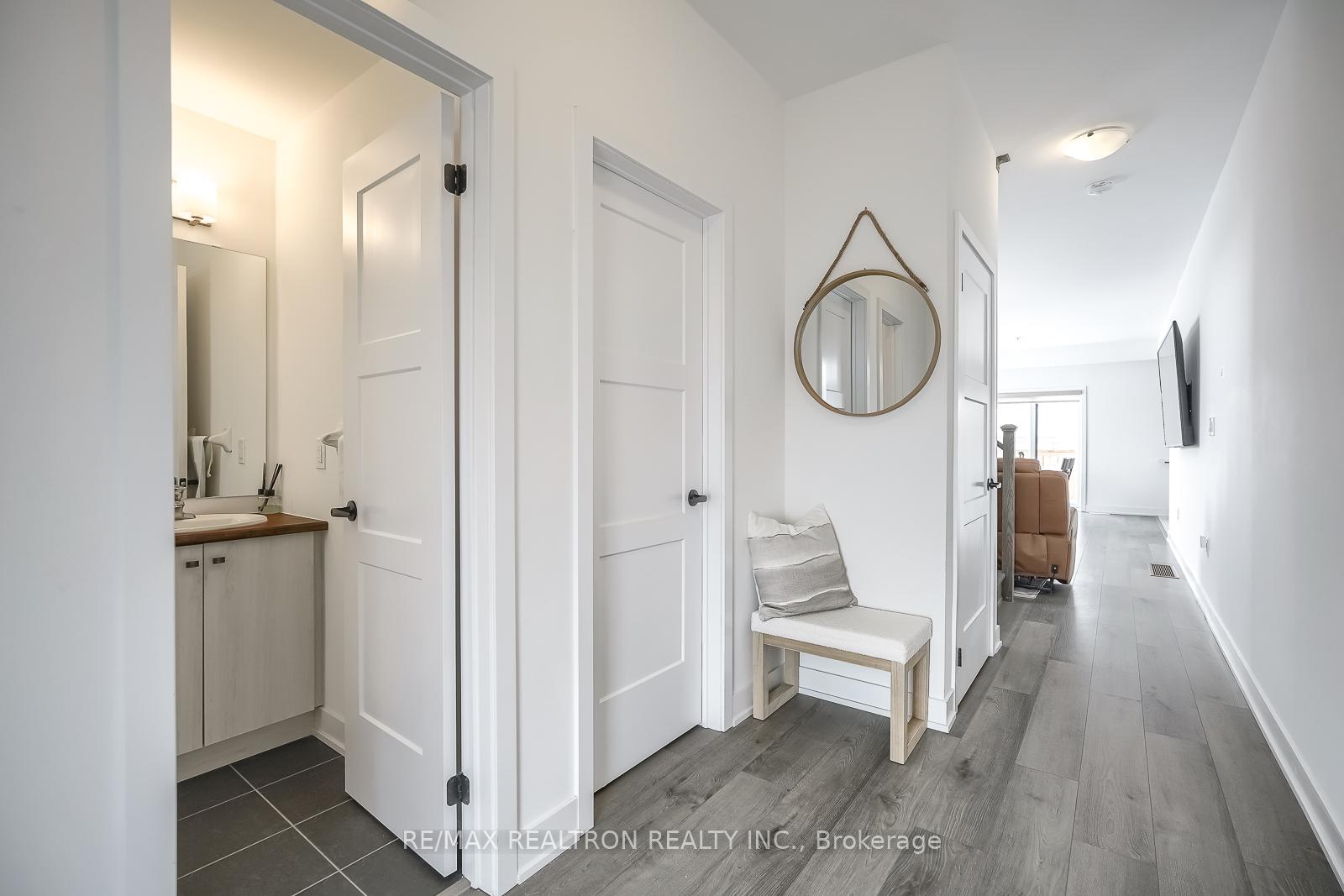 Photo 8 of 240 Prince William Way, Barrie, Rural Barrie Southeast — HOMEH