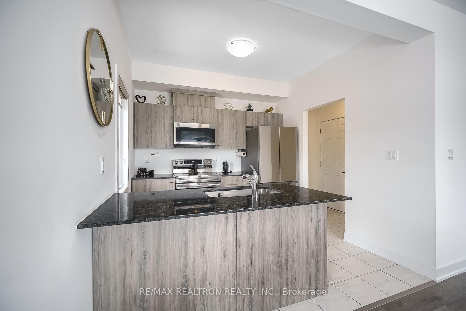 Photo 16 of 240 Prince William Way, Barrie, Rural Barrie Southeast — HOMEH