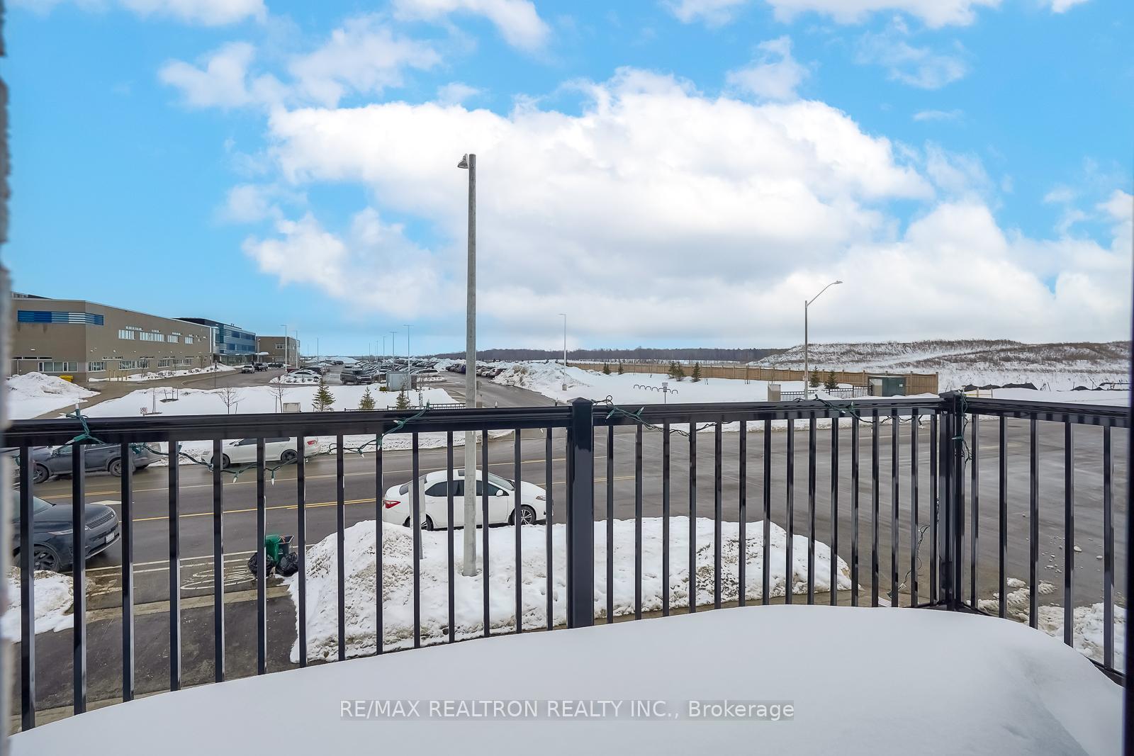 Photo 26 of 240 Prince William Way, Barrie, Rural Barrie Southeast — HOMEH