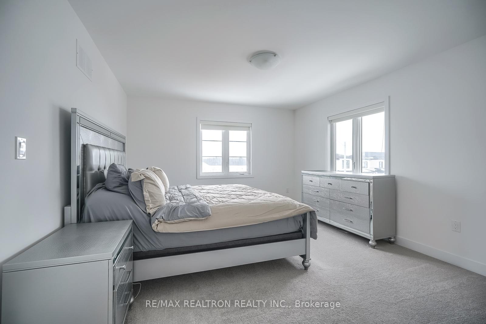 Photo 27 of 240 Prince William Way, Barrie, Rural Barrie Southeast — HOMEH