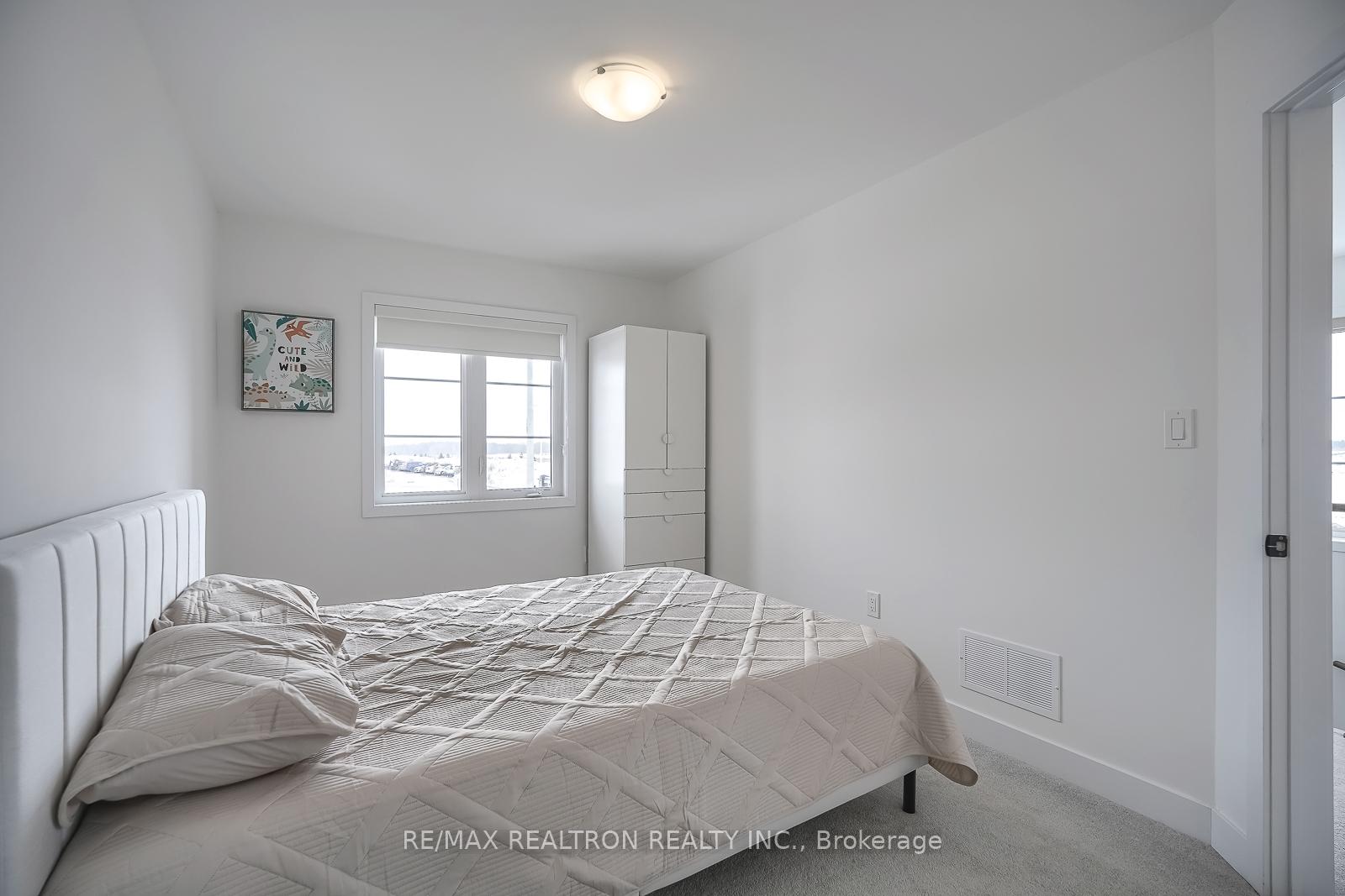 Photo 32 of 240 Prince William Way, Barrie, Rural Barrie Southeast — HOMEH