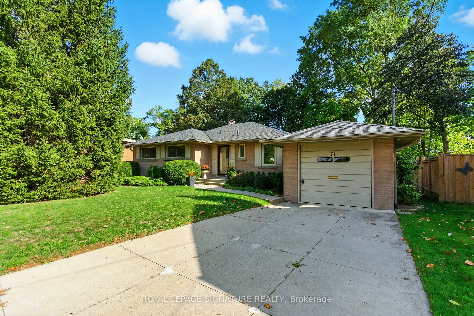 Photo 1 of 71 Grant Boulevard, Hamilton, Dundas — HOMEH