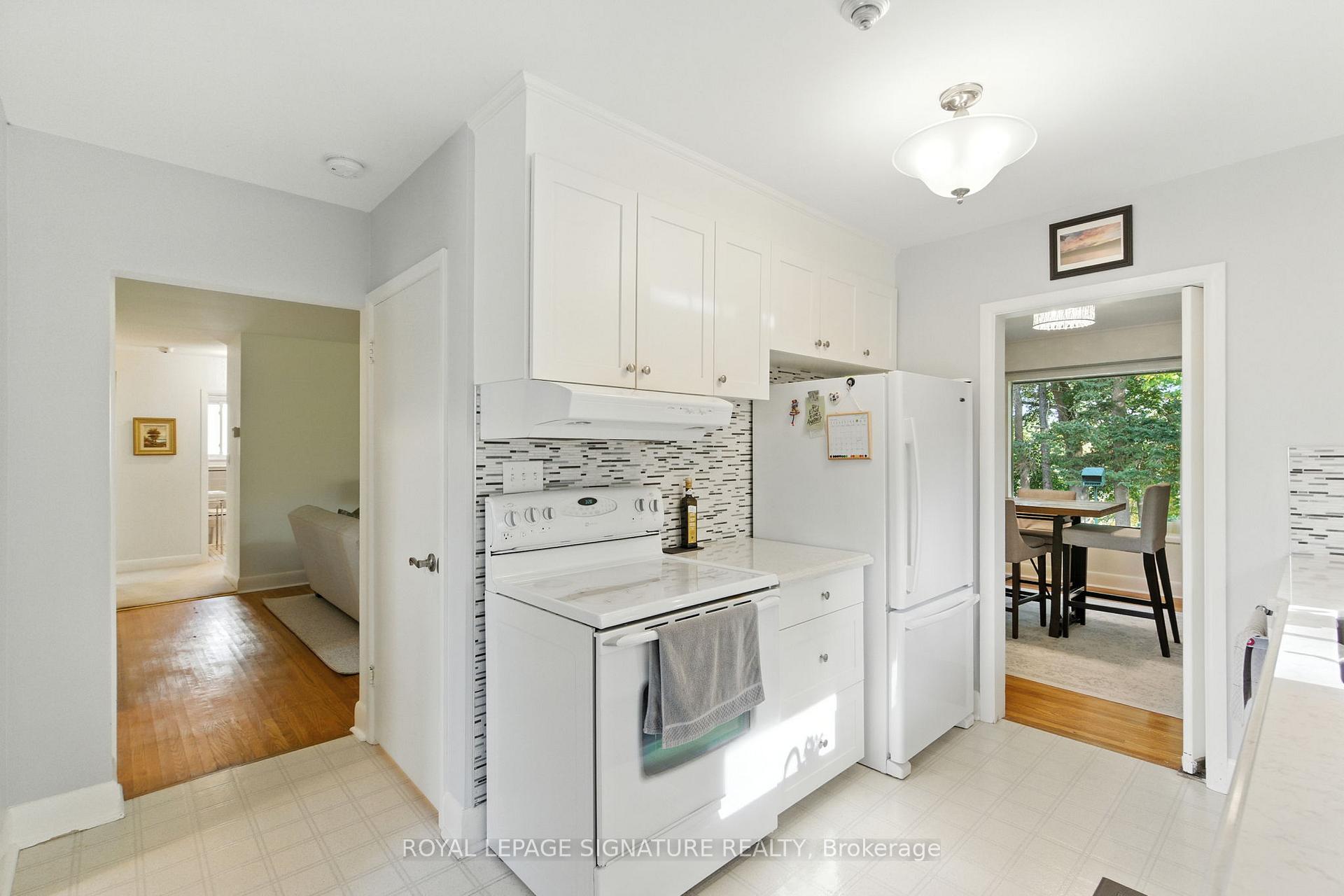 Photo 10 of 71 Grant Boulevard, Hamilton, Dundas — HOMEH