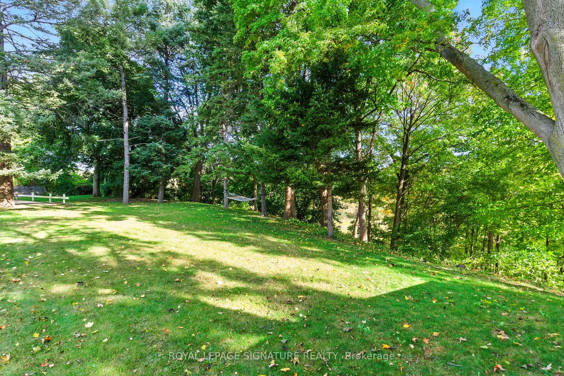 Photo 32 of 71 Grant Boulevard, Hamilton, Dundas — HOMEH