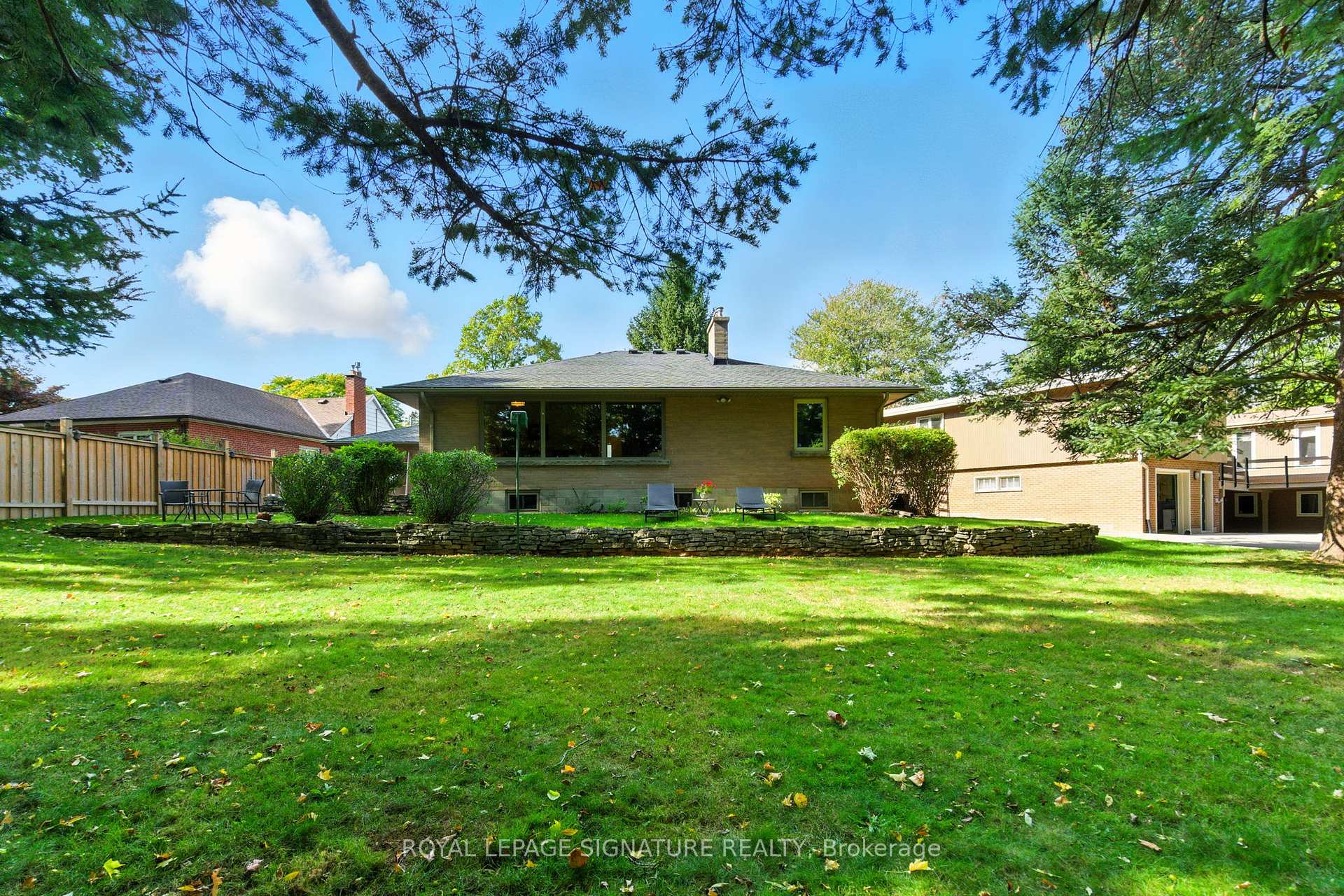 Photo 35 of 71 Grant Boulevard, Hamilton, Dundas — HOMEH