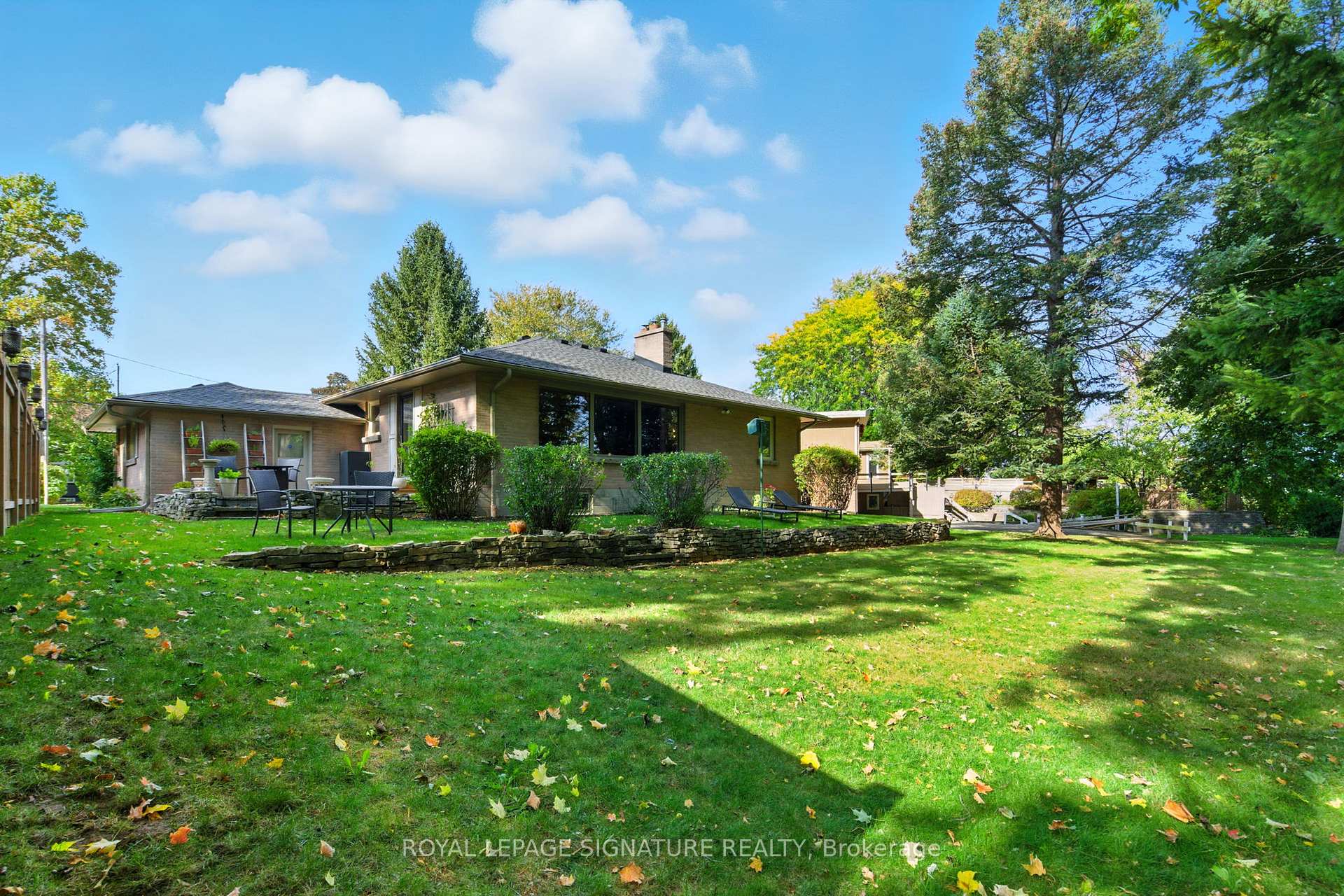 Photo 36 of 71 Grant Boulevard, Hamilton, Dundas — HOMEH