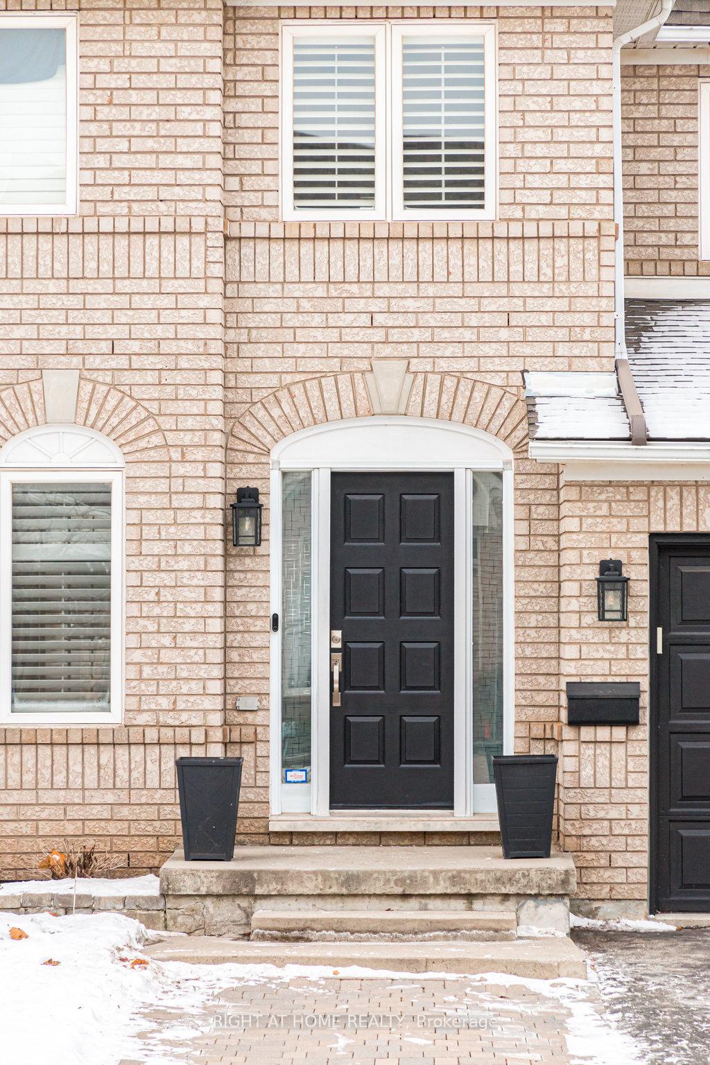 Photo 6 of 5140 Oakley Drive, Burlington, Orchard — HOMEH