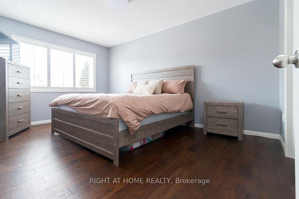 Photo 22 of 5140 Oakley Drive, Burlington, Orchard — HOMEH