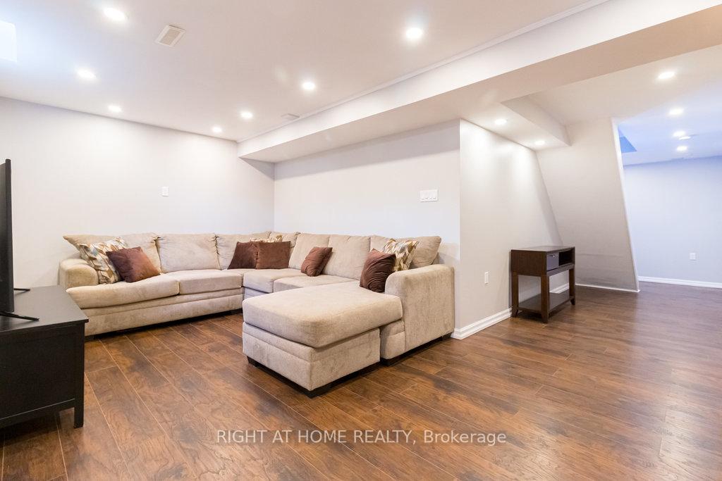 Photo 32 of 5140 Oakley Drive, Burlington, Orchard — HOMEH