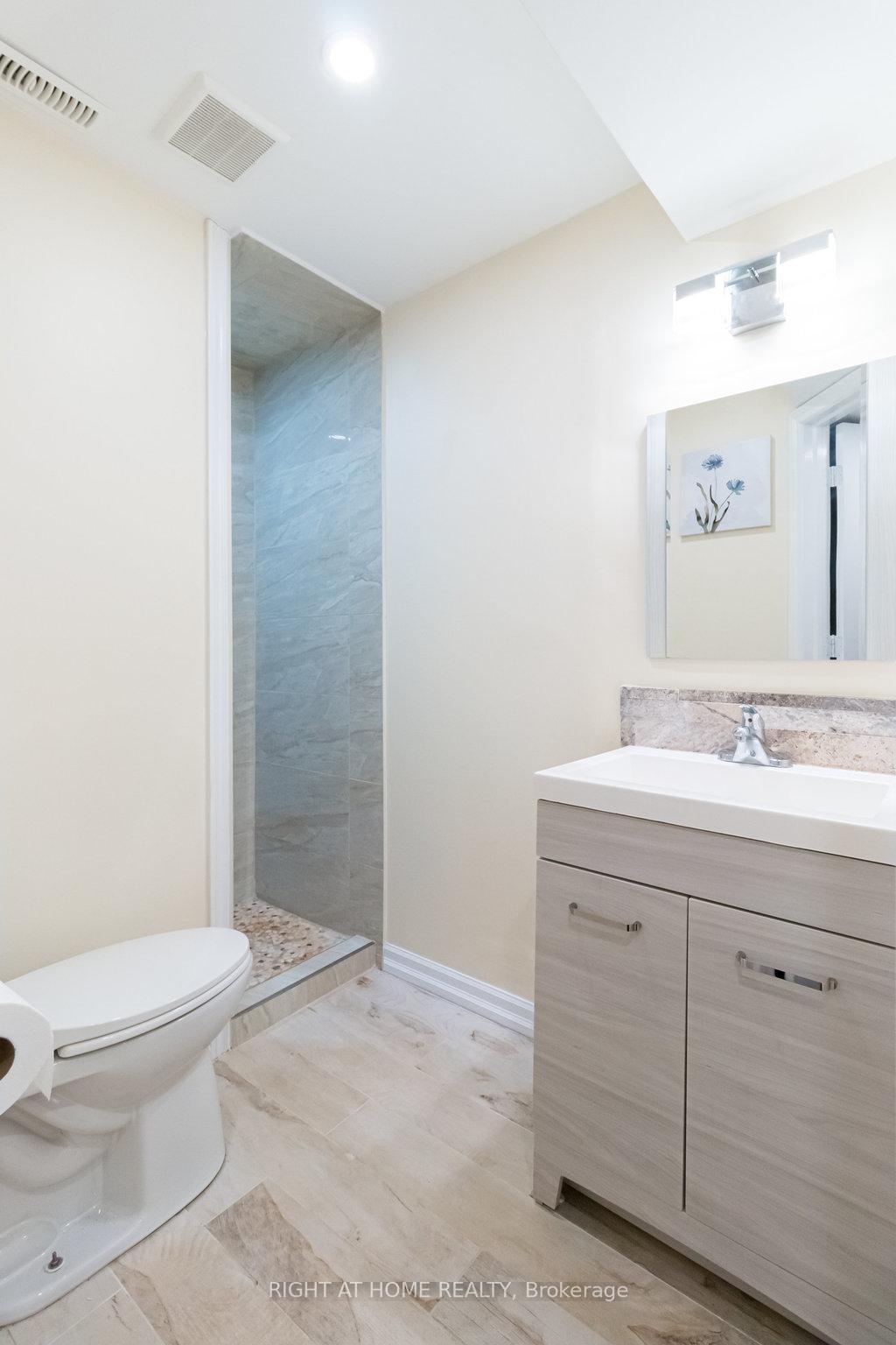 Photo 34 of 5140 Oakley Drive, Burlington, Orchard — HOMEH