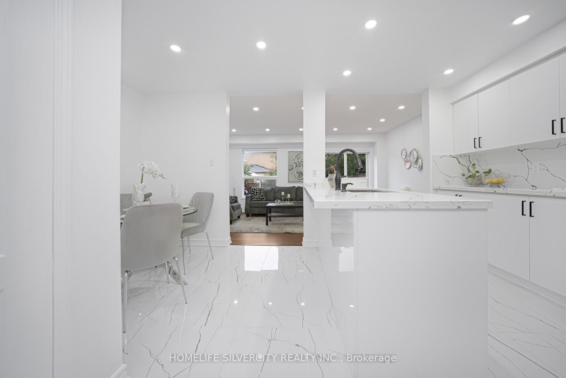 Photo 11 of 56 Cadillac Crescent S, Brampton, Fletcher's Meadow — HOMEH