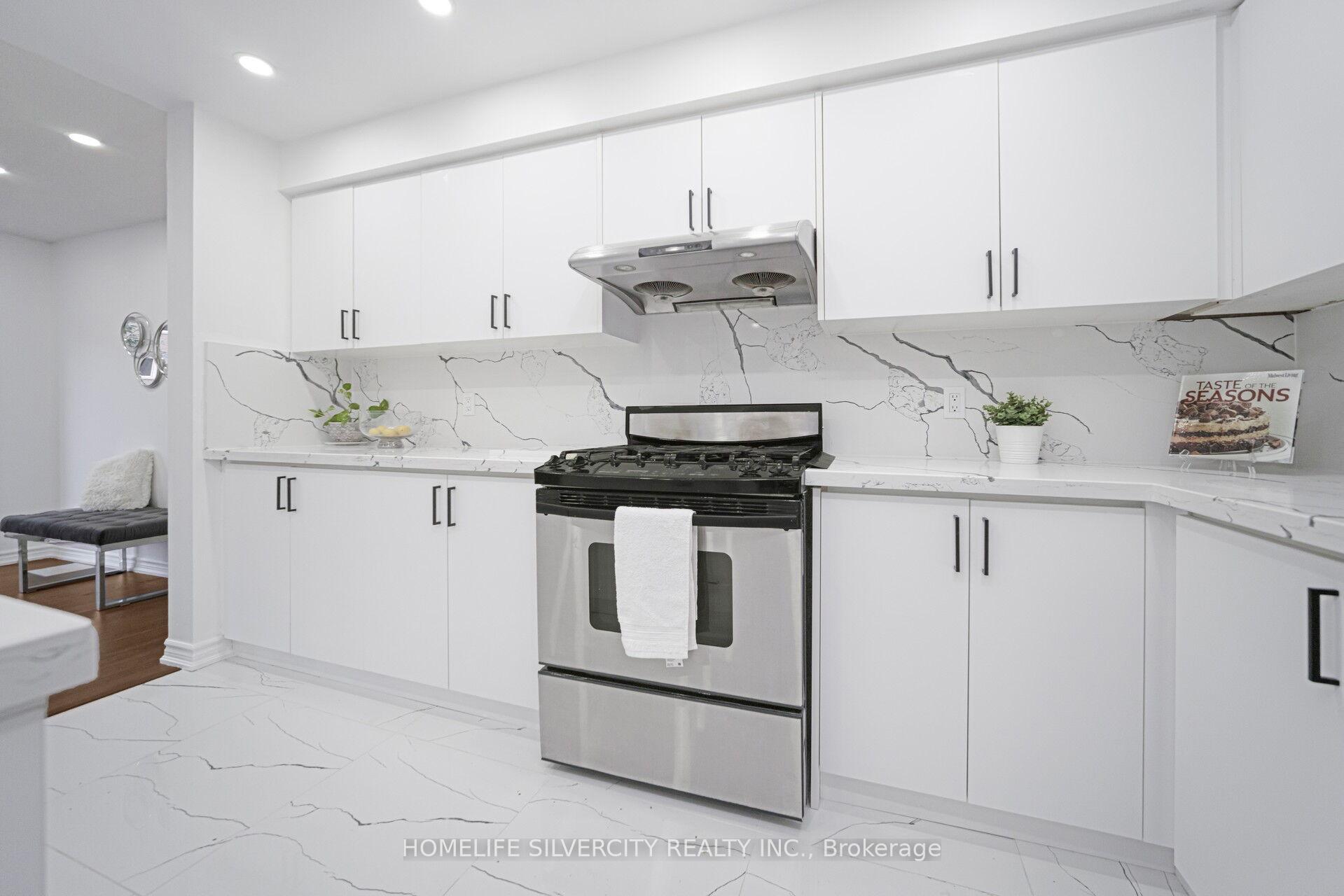 Photo 14 of 56 Cadillac Crescent S, Brampton, Fletcher's Meadow — HOMEH