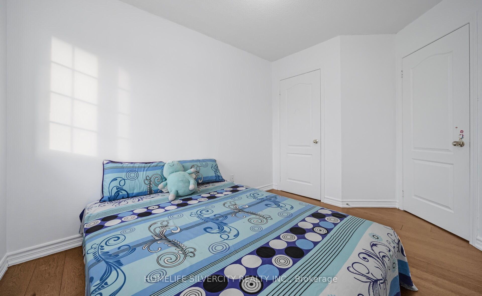 Photo 38 of 56 Cadillac Crescent S, Brampton, Fletcher's Meadow — HOMEH