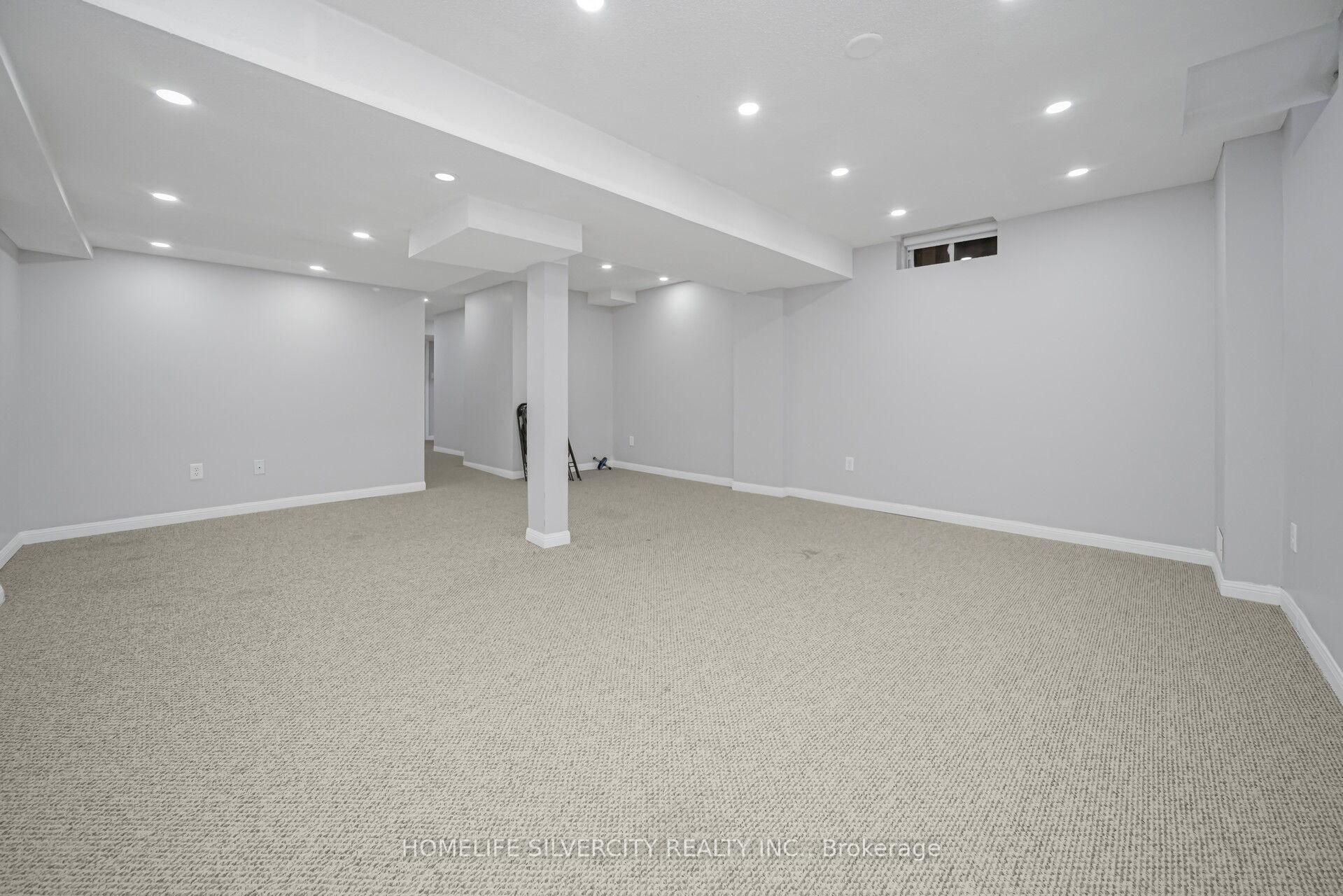 Photo 42 of 56 Cadillac Crescent S, Brampton, Fletcher's Meadow — HOMEH