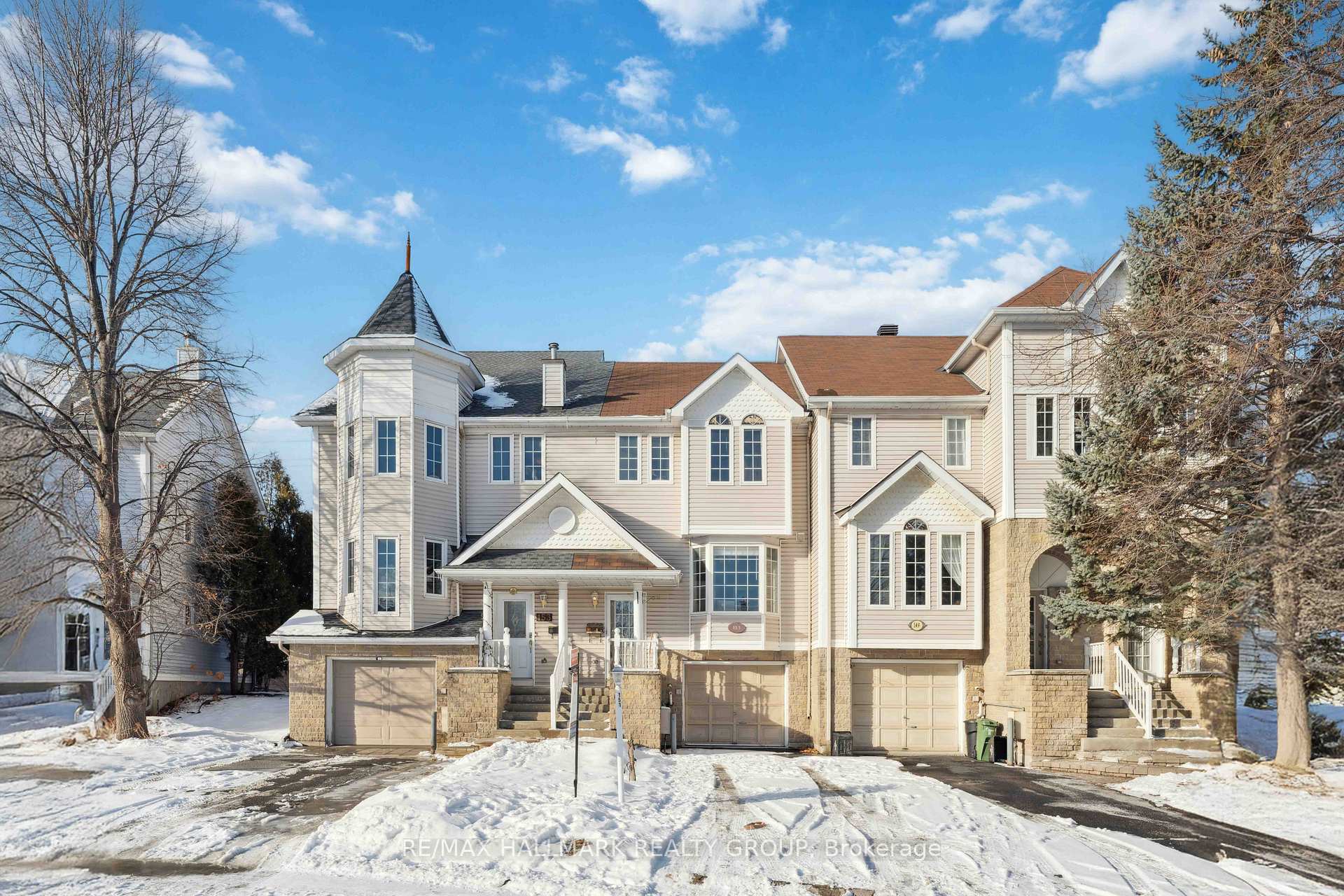 Front of 151 Woodgate Way N