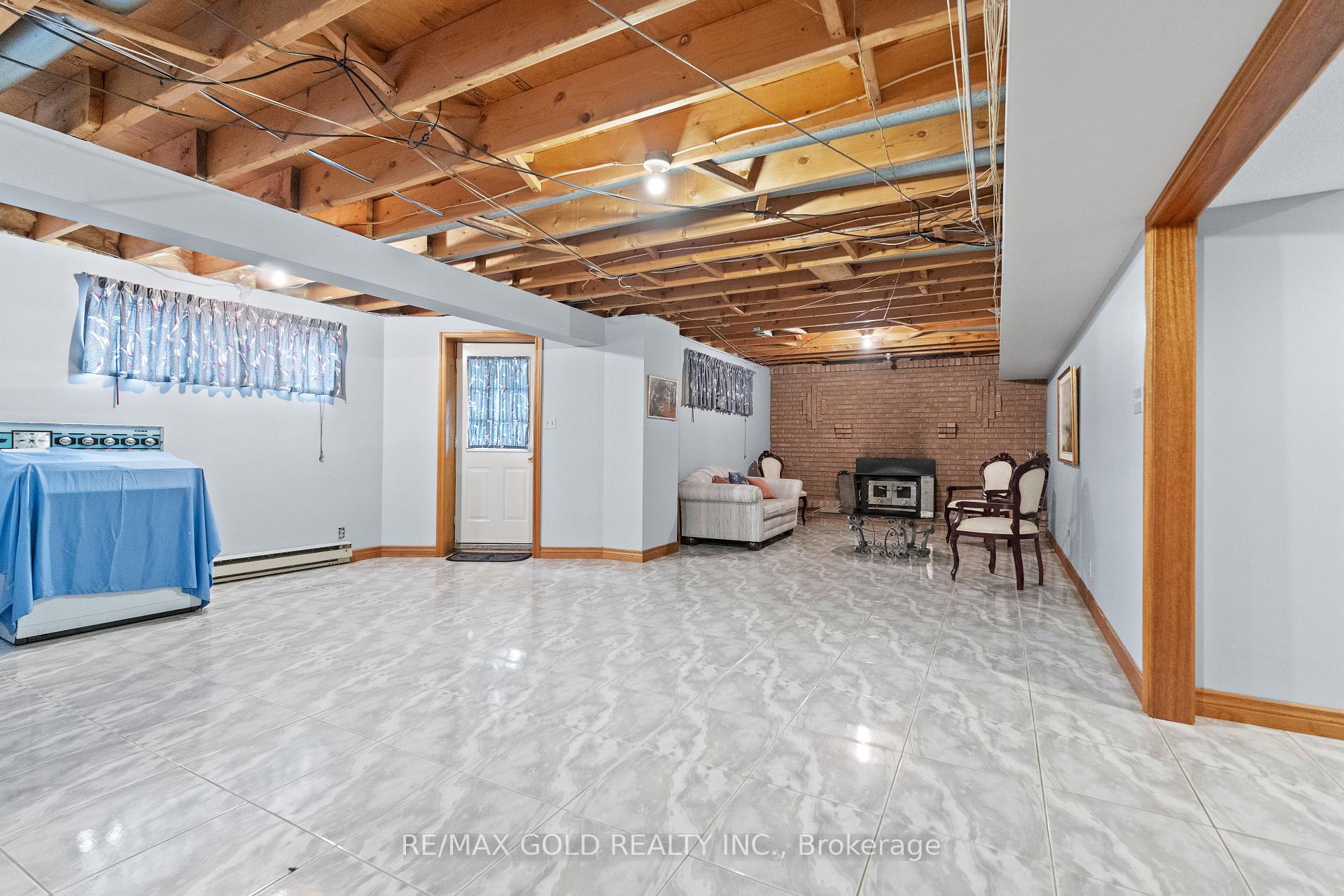 Photo 24 of 8 Ryckman Lane, Brampton, Toronto Gore Rural Estate — HOMEH