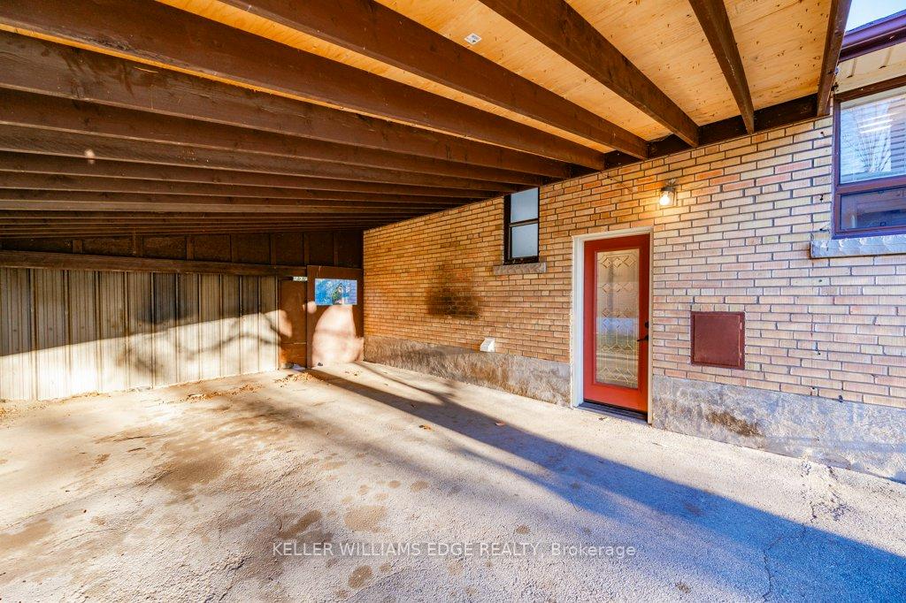 Photo 35 of 665 Drury Lane, Burlington, Brant — HOMEH
