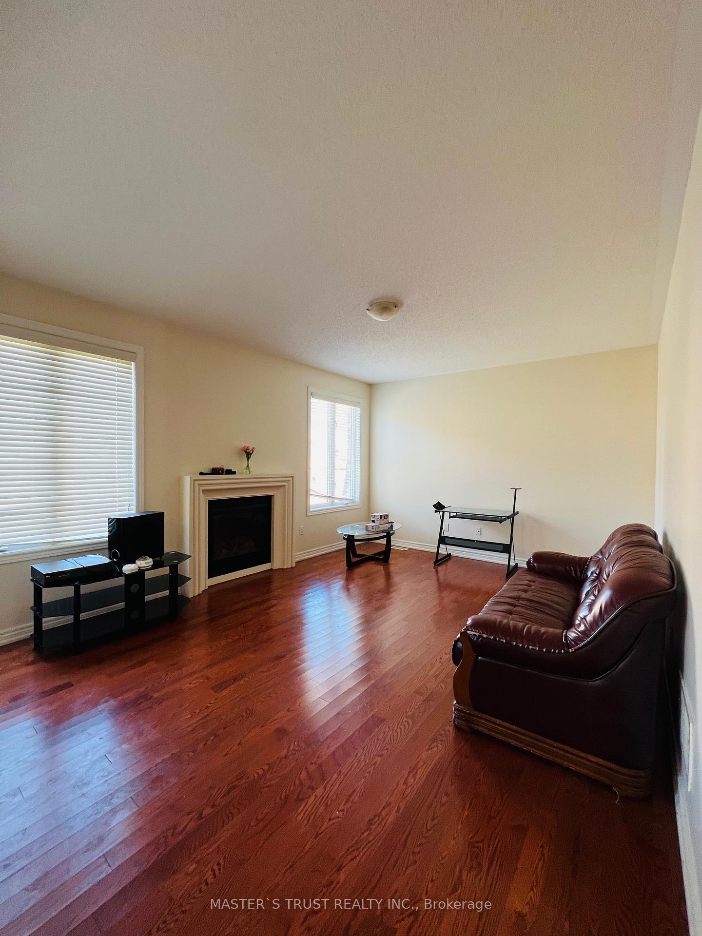 Photo 6 of 97 Ebury Drive, Brampton, Credit Valley — HOMEH
