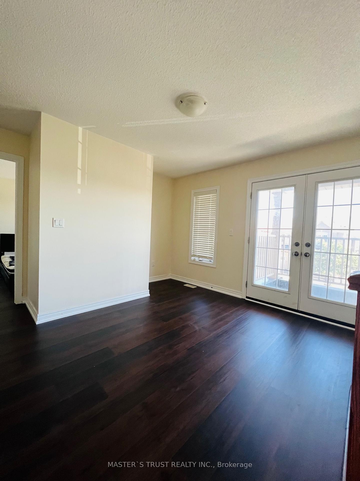 Photo 9 of 97 Ebury Drive, Brampton, Credit Valley — HOMEH