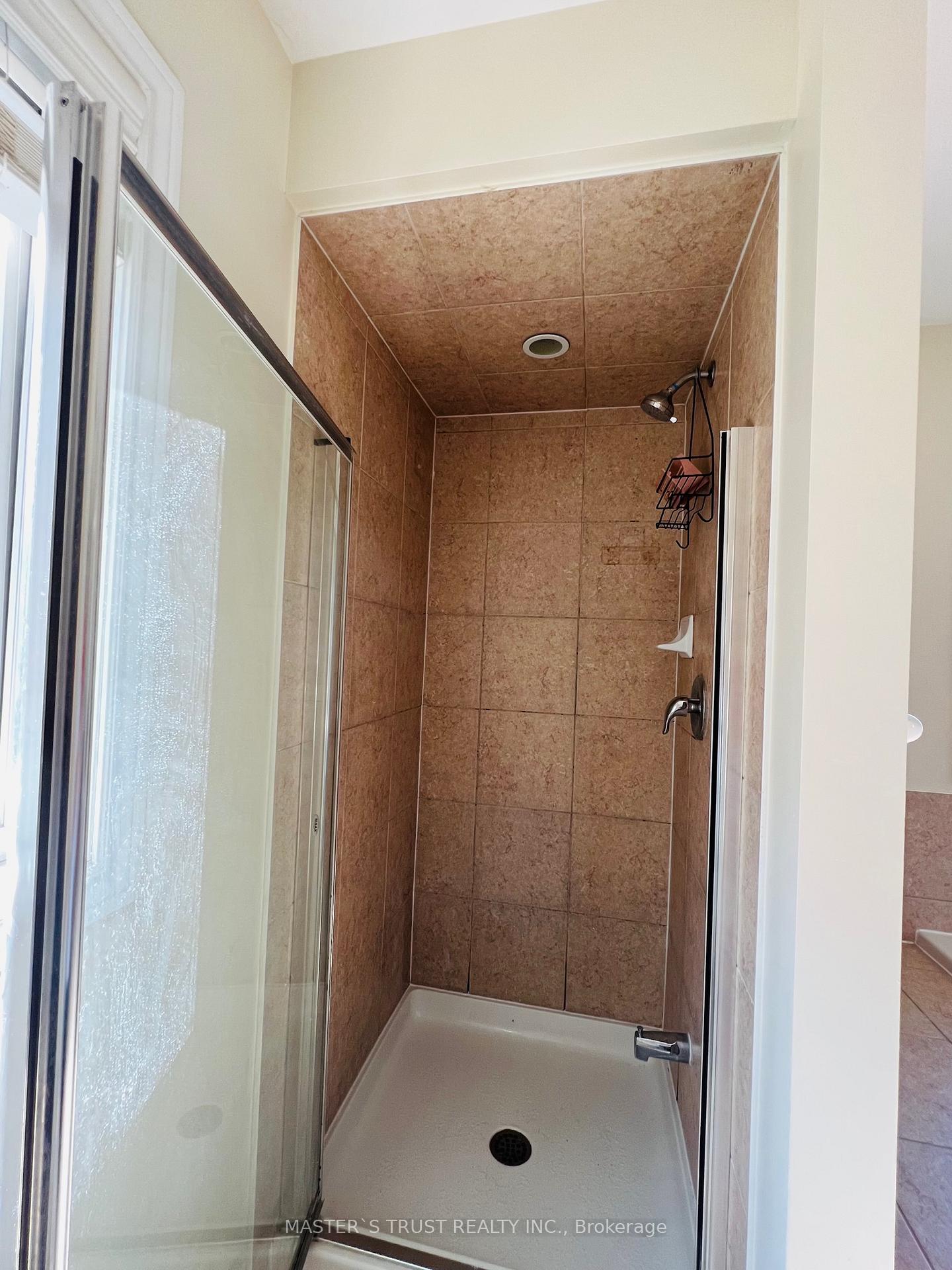 Photo 13 of 97 Ebury Drive, Brampton, Credit Valley — HOMEH