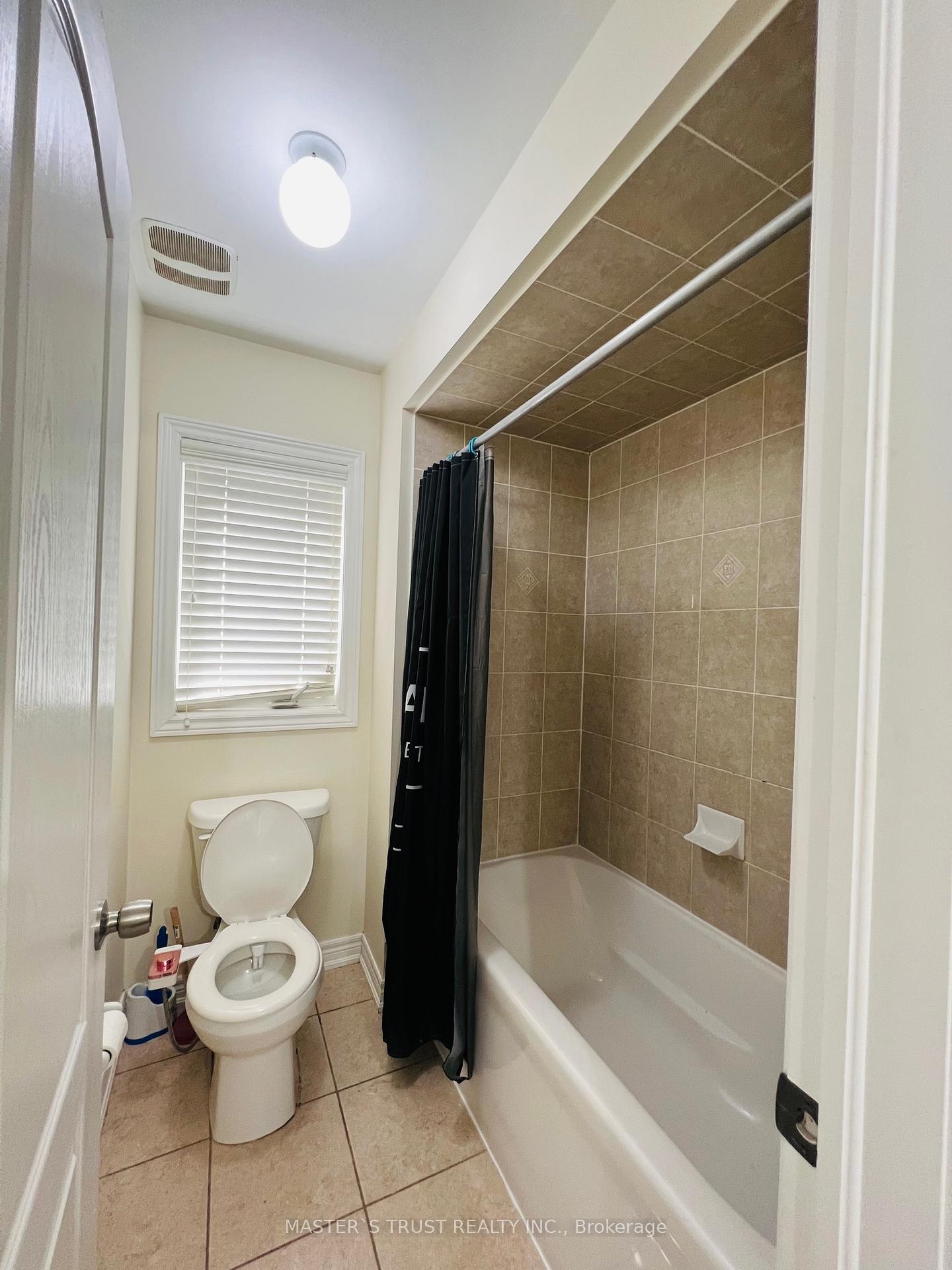 Photo 17 of 97 Ebury Drive, Brampton, Credit Valley — HOMEH