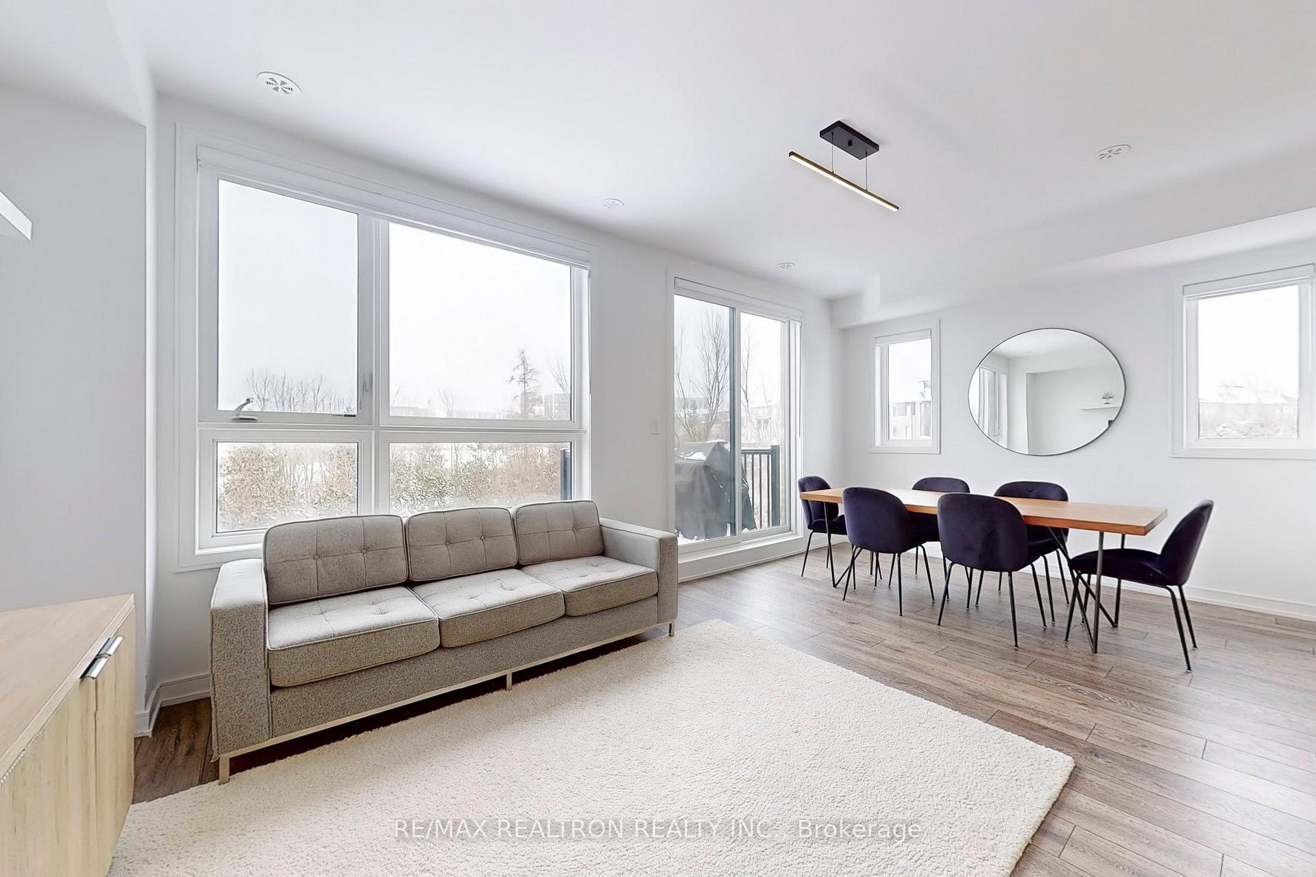 Photo 15 of 38 Blue Forest Crescent, Barrie, Innis-Shore — HOMEH