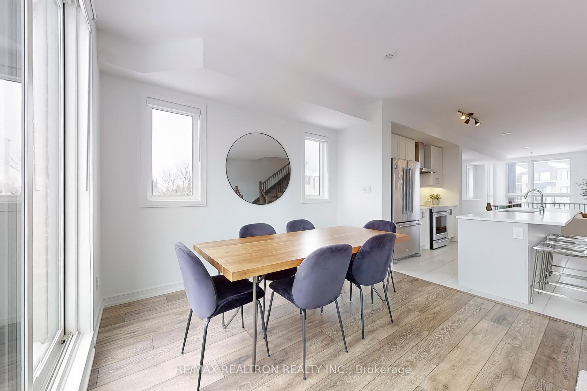 Photo 17 of 38 Blue Forest Crescent, Barrie, Innis-Shore — HOMEH