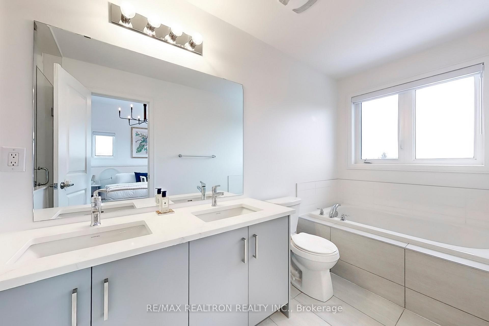 Photo 22 of 38 Blue Forest Crescent, Barrie, Innis-Shore — HOMEH