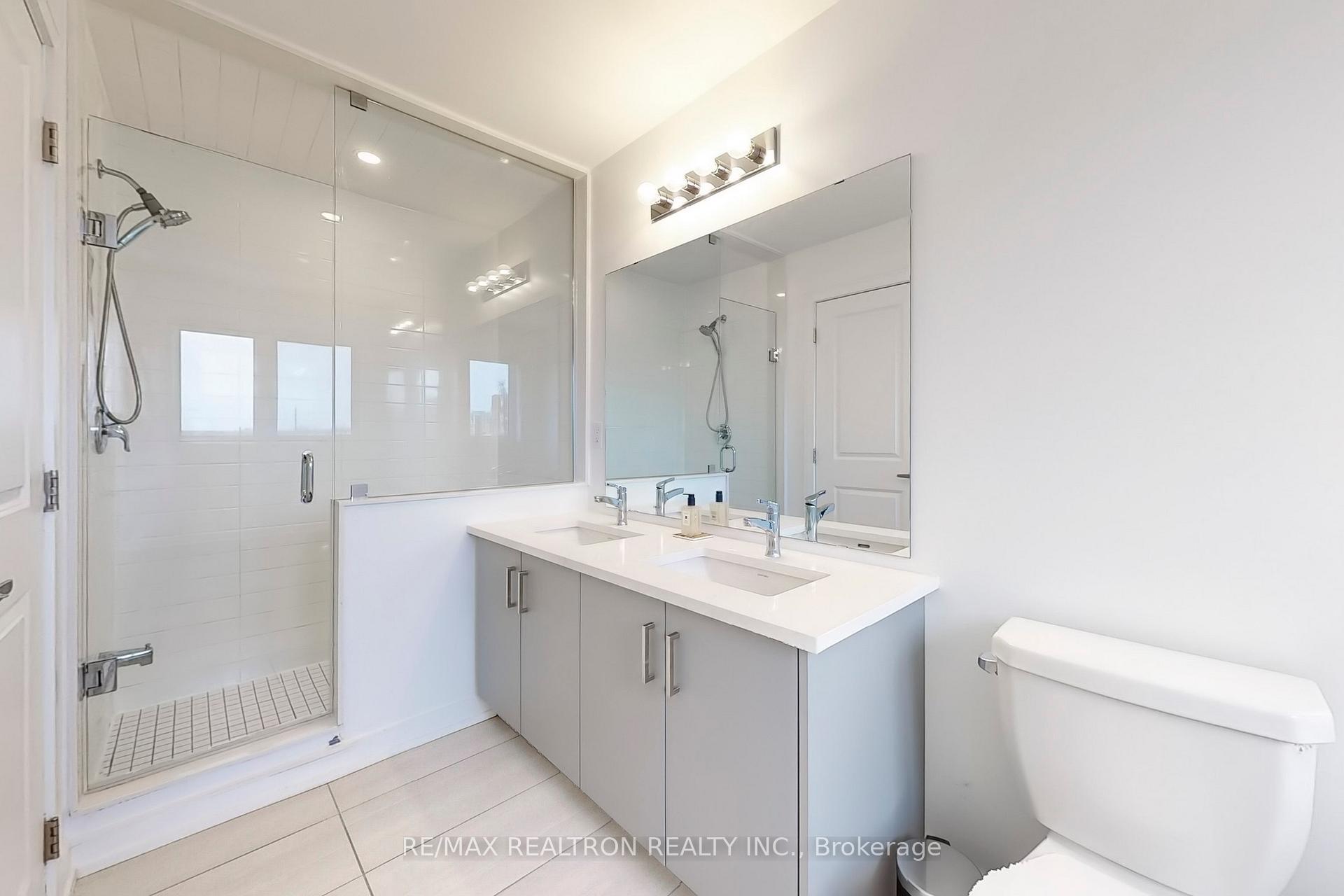 Photo 23 of 38 Blue Forest Crescent, Barrie, Innis-Shore — HOMEH